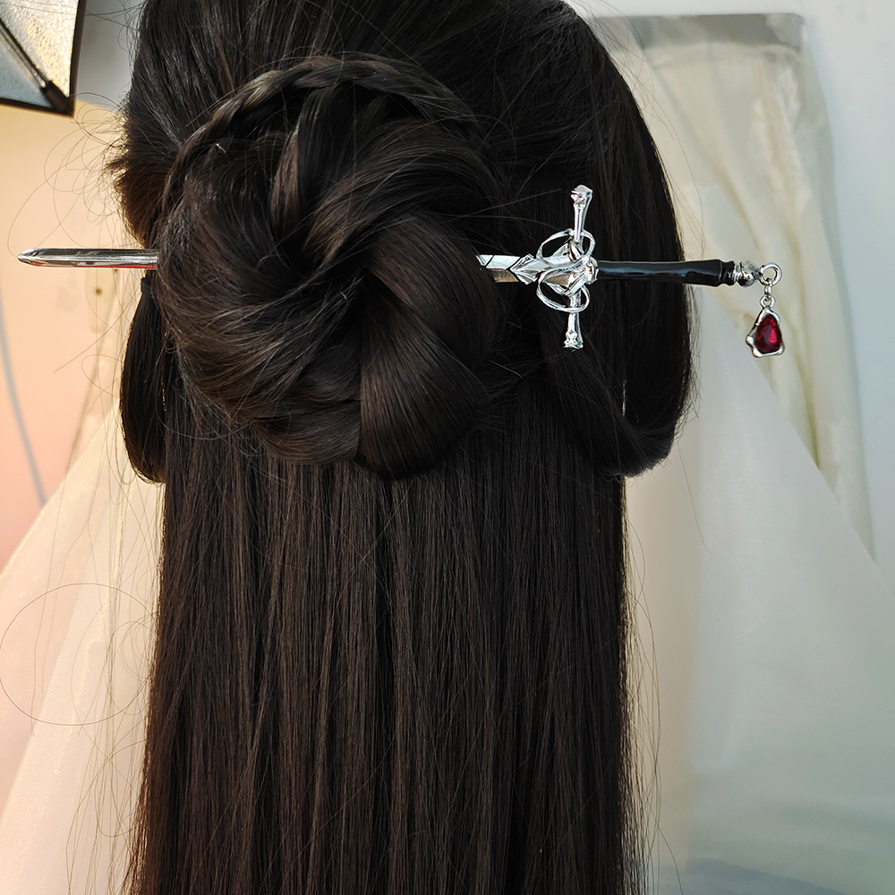 Pearl Hair Pin - Bâtonnet à cheveux en forme d'épée